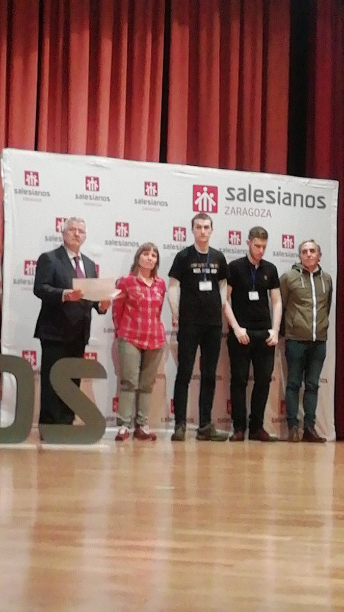 PremioDonBosco's tweet photo. Premio de la empresa @festo_global para "Ro-botika" de Errenteria https://t.co/w4x2Wxp6i8