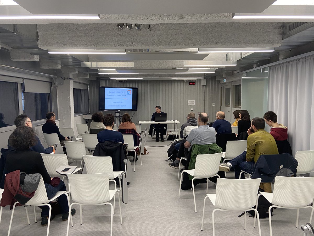 Meetup #dataviz Nantes, Gwenaël Le Bobinnec nous parle des matrices de Bertin ! @charles_perin @jdfaviz