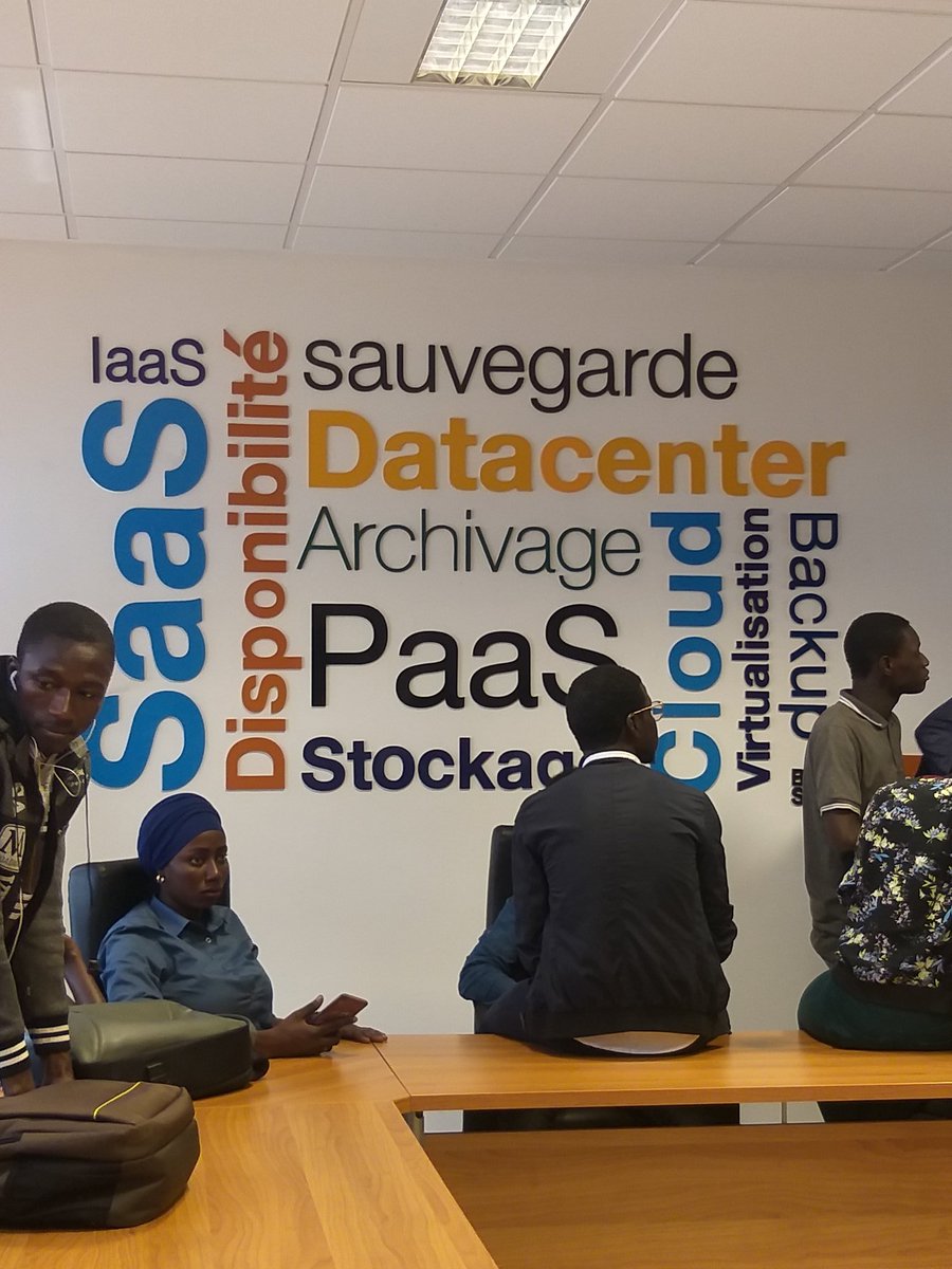 mouhamadane01's tweet photo. Très heureux d'avoir visité la le #Poledigital et le #DataCenter de @GroupeSonatel avec la 3ièm cohorte de la @AcademySonatel.
#codingforbetterlife
#dianguedev https://t.co/5PzKyY80JJ