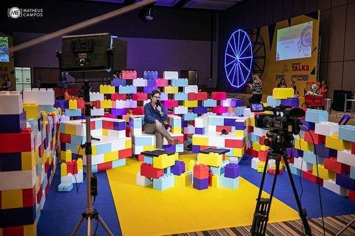 EverBlock's tweet image. #EverBlock can be used to enhance the visual and practical elements that make an event spectacular and appealing. We&apos;d love to work with you on an amazing design for your next event!
#buildingblocks #interviewplatform #funevent #bigblocks #legoevent #giantlego #colorfulevent