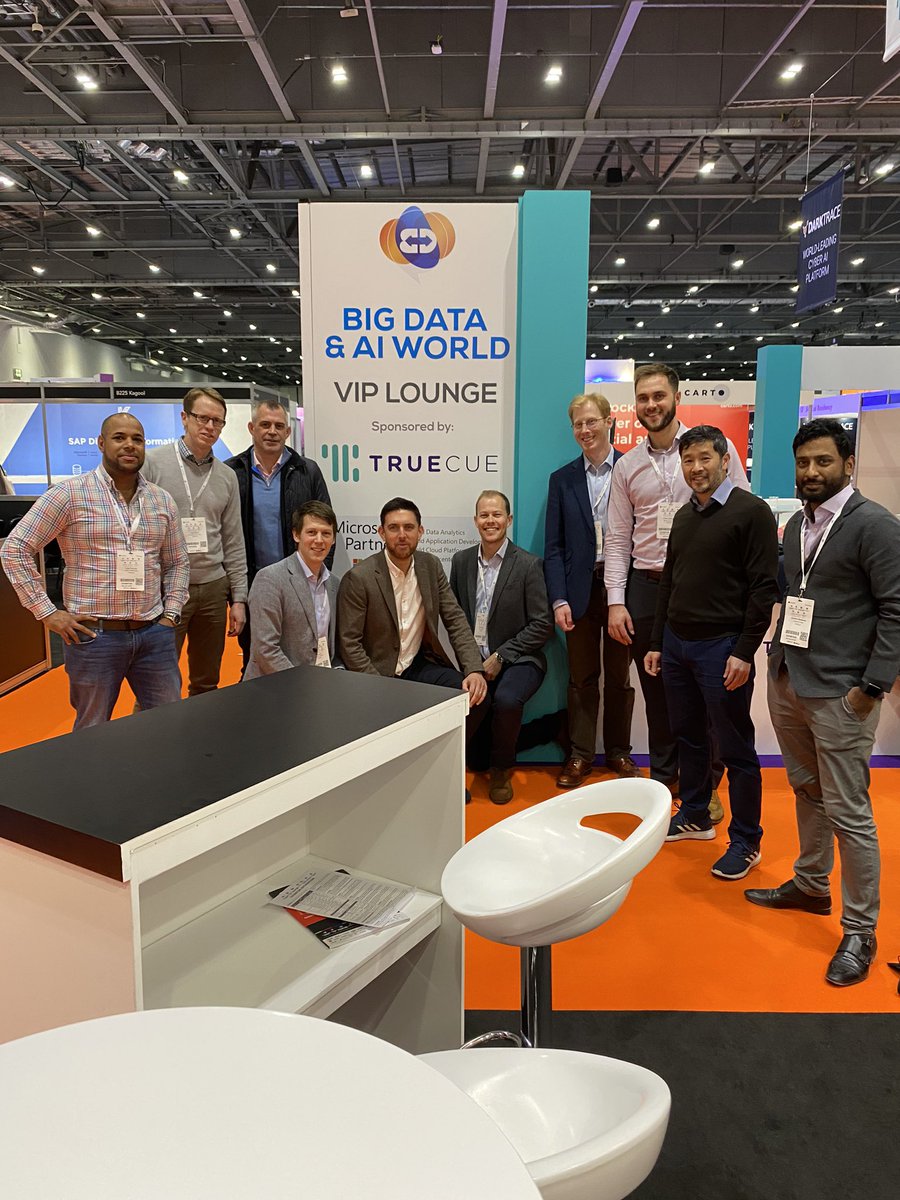 TrueCue1's tweet photo. Great team effort @BigDataWorld_ #BDAIW20 #truecue https://t.co/I80pGpmjTj