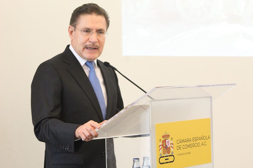 camescommx's tweet photo. Promover los sectores económicos, crear inversiones productivas, fomentar el turismo y la cultura, fue el objetivo principal en la reunión que se llevó a cabo entre los socios de la #Camescom y el Gobierno de Durango @gobdgo

@AispuroDurango

#EventoCamescom
#130AñosEnMéxico https://t.co/2xjun83f8f
