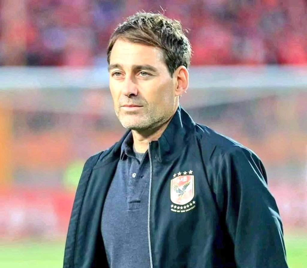 #Weiler_we_trust_you 
جمهور  الاهلى وراك واثبت للمشككين انك تستحق الدعم 
انت تعمل بروح النادى الاهلى❤❤