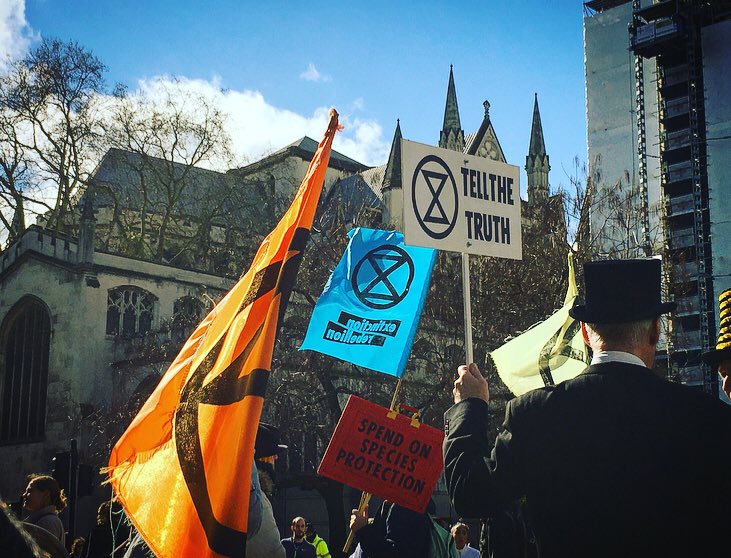 Today I contributed a few more hours and a few more prayers to this vigil for the earth outside Parliament, which at its conclusion will have been held for a total of 1,096 hours 😮🙏💚 @CClimateAction <a href="/ExtinctionR/">Extinction Rebellion Global</a>