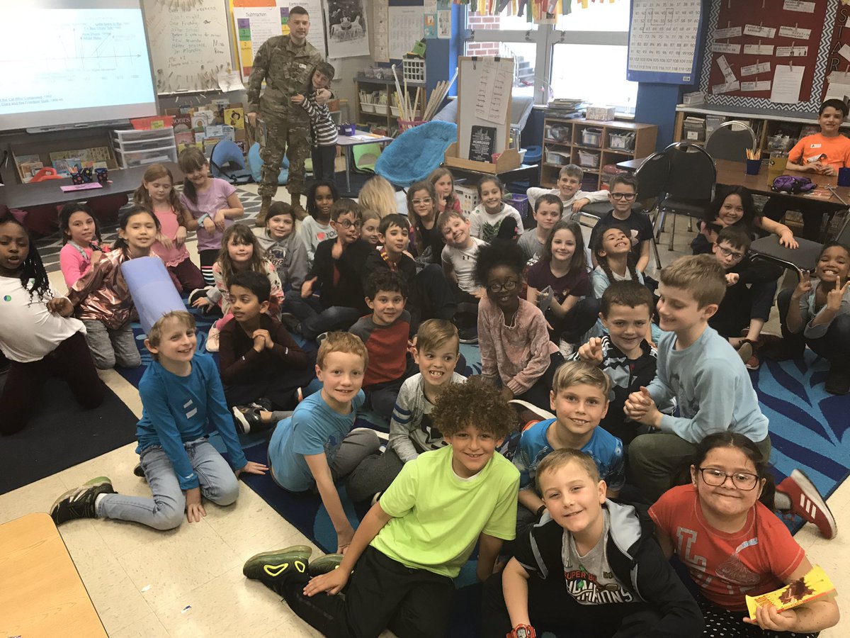 TeamMossRBE's tweet photo. This kiddo literally jumped for joy when his dad showed up to be a Mystery Reader!! #rbereads #readweek #wearerbe https://t.co/ztouAnPvWf