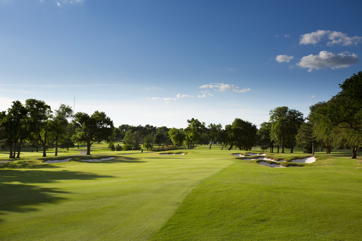 It's that time of the year again, the green is coming back to the course and the first official day of Spring is next week! ☀️
.
.
.
#springtime #golf #golfcourse #wichita #wichitacountryclub #wcc #wichitagolf #green