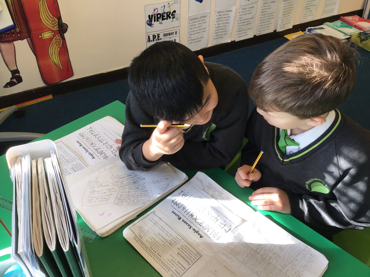 LindenRDAsh's tweet photo. @LindenRDAsh #LindenHomework #anglosaxon #runes
Deciphering each other’s messages that were completed for homework.
They were very good at reading runes! https://t.co/MyG2YnI4CT