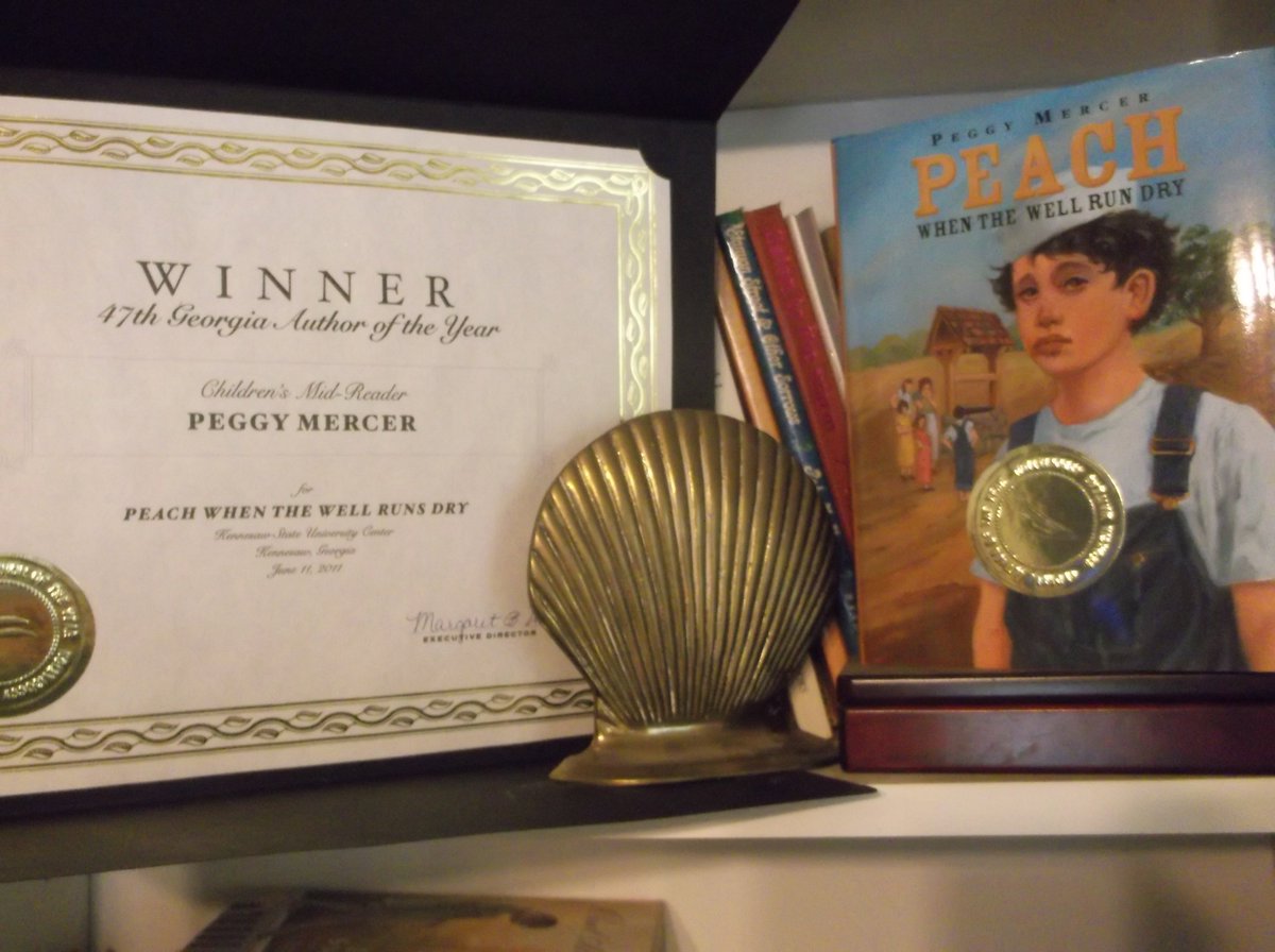 PeggyMercer's tweet photo. #MakeKidsReadAgain....yee haw...five copies of my award winning childrens book for ages 5 and up or 4th graders, all around good readers every age will love #PeachWhenTheWellRunDry...get these five and send me your address now! https://t.co/bpj2iYTtPj
