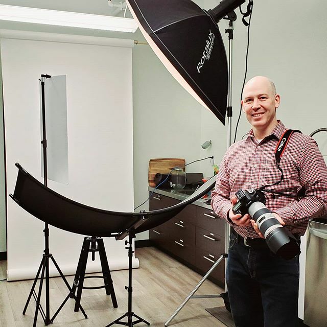 flashboxphoto's tweet photo. All set up for the next two days of headshots. This is my third time at Niacon Construction. Working hard to build relationships. I love being involved with strong local companies and success stories!
.
.
.
#commercialphotography #commercialphotographer … https://t.co/XgXjStJzxO https://t.co/eTmdQygkiJ