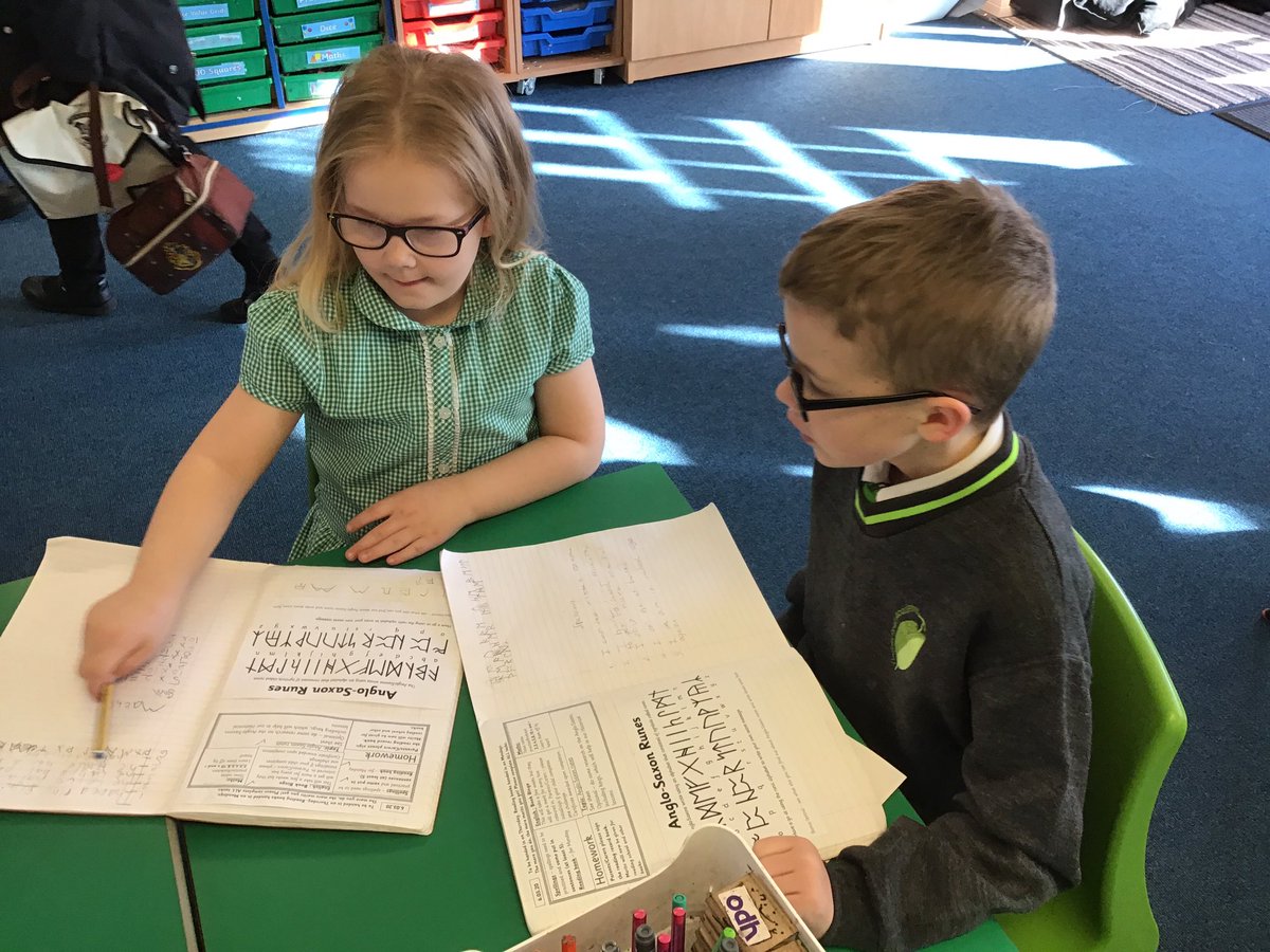 LindenRDAsh's tweet photo. @LindenRDAsh #LindenHomework #anglosaxon #runes
Deciphering each other’s messages that were completed for homework.
They were very good at reading runes! https://t.co/kuFmXL5QKP