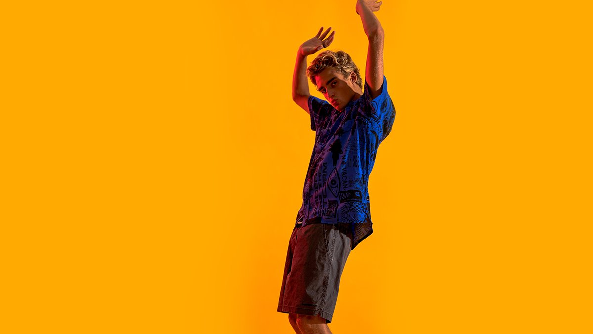 Quiksilver_Mx's tweet photo. Con #RaveWave lleva sobre las olas toda la energía de lo underground. https://t.co/84IIDl7YFt