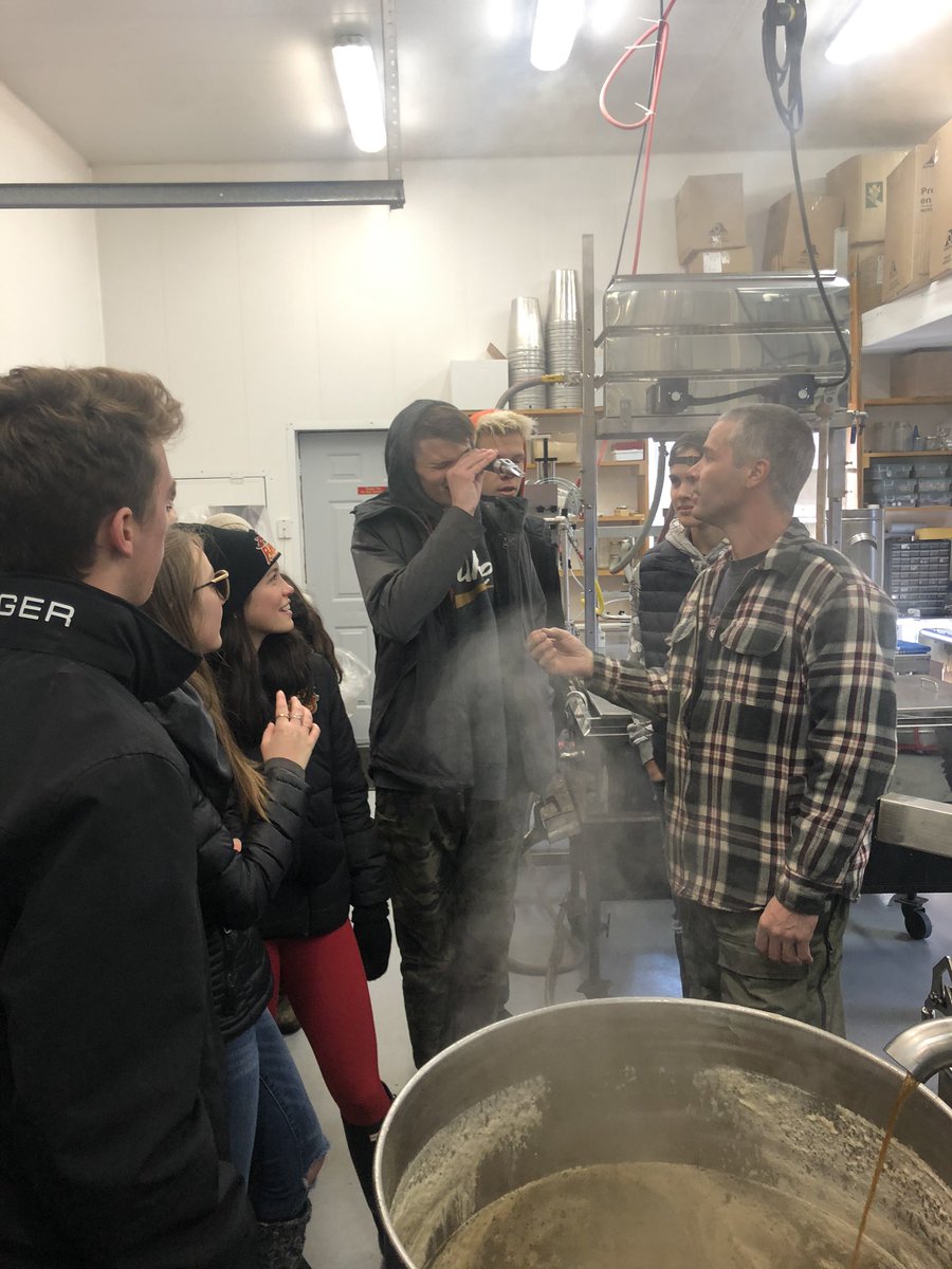 BMHSLanguages's tweet photo. Thank you to Breedon’s Maple Syrup from Banting Plein Air for a fantastic tour today! @BMarauders https://t.co/G8yDReveJE
