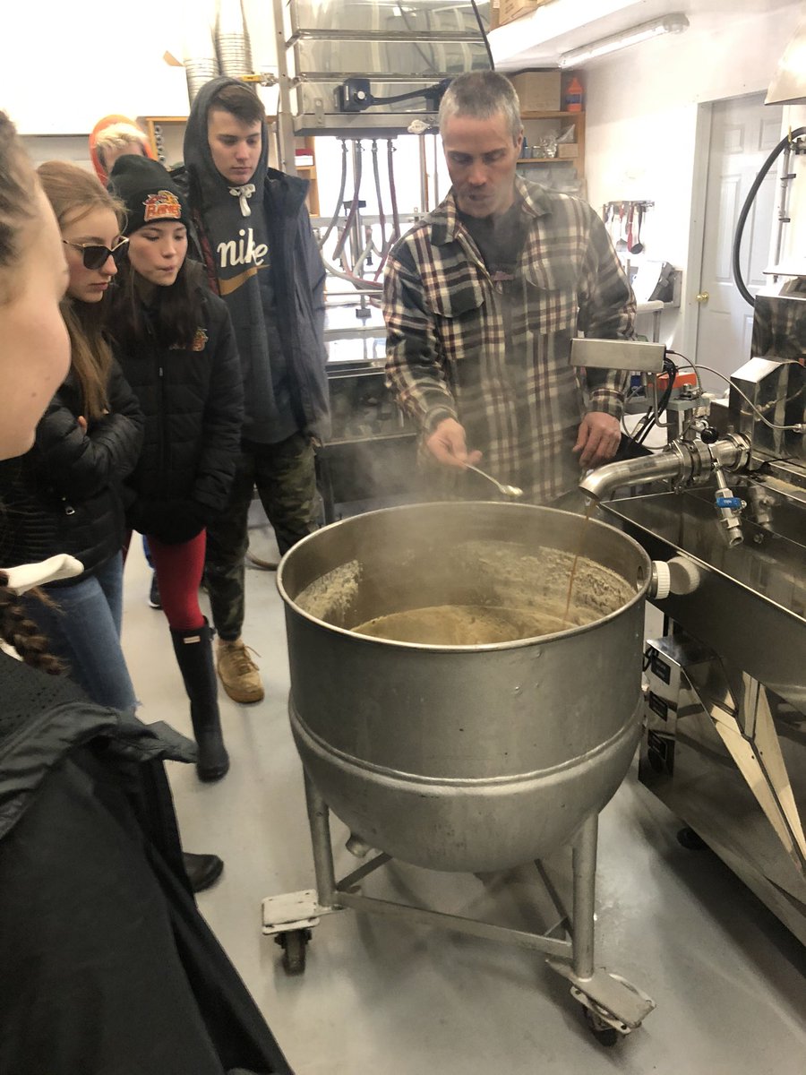 BMHSLanguages's tweet photo. Thank you to Breedon’s Maple Syrup from Banting Plein Air for a fantastic tour today! @BMarauders https://t.co/G8yDReveJE