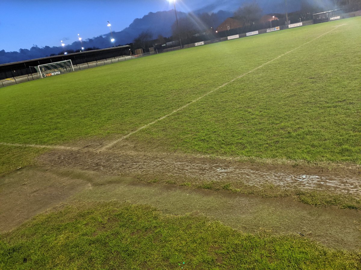 The stage is set for our first #MarflittTrophy semi-final on a cold Thursday evening. 

Team news in just over half an hour.

Kick off in 46 minutes...

#RYBHSM