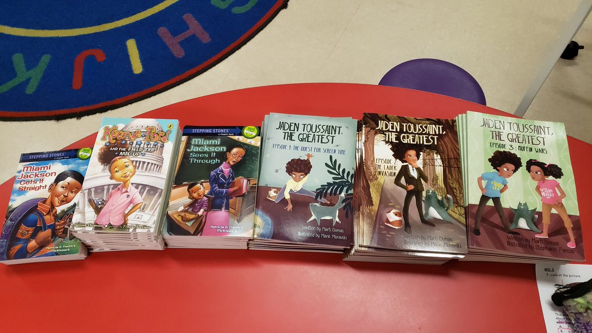 DosterTeach's tweet photo. Thank you @DonorChoose for the chapter 📖s my students 💙 them! https://t.co/HnORM2MIjP