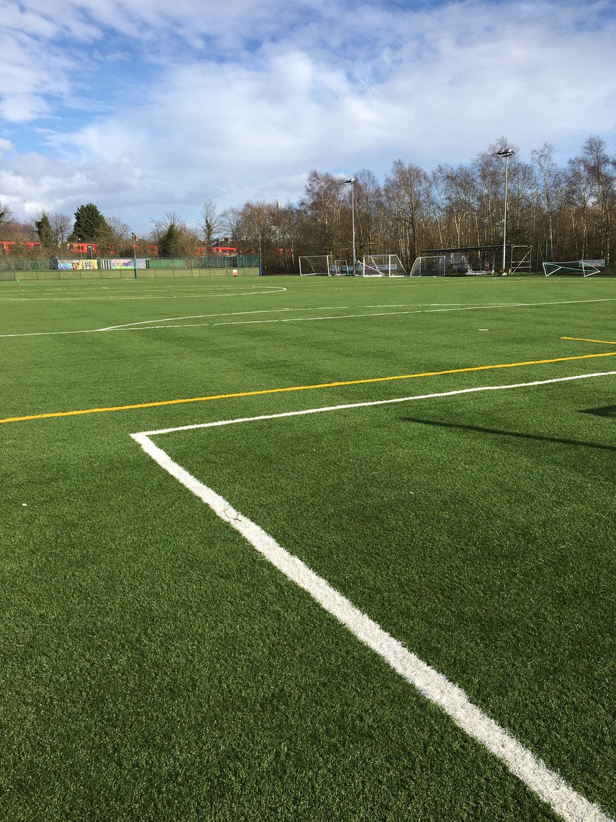 beaconsportsltd's tweet photo. Maintaining @HRangers @DomoSportsGrass cork infill pitch today. Now been down four years it is in fantastic condition and a credit to the club #3G https://t.co/kqT4kTmD3I