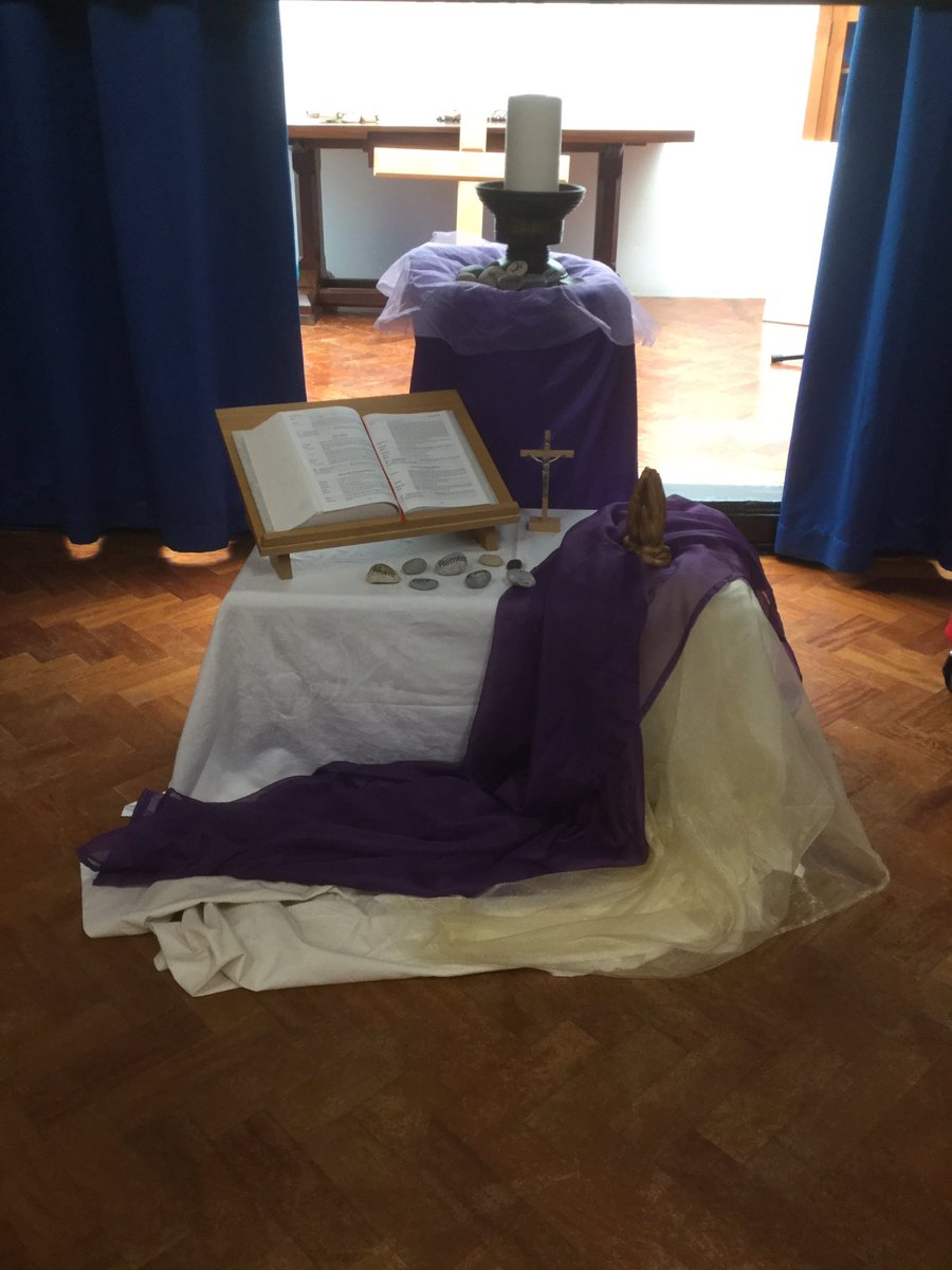 HTAClassEaston's tweet photo. We joined together with the school community and our families to share our liturgy about ‘Resilience’ https://t.co/SCqjFpnF1F