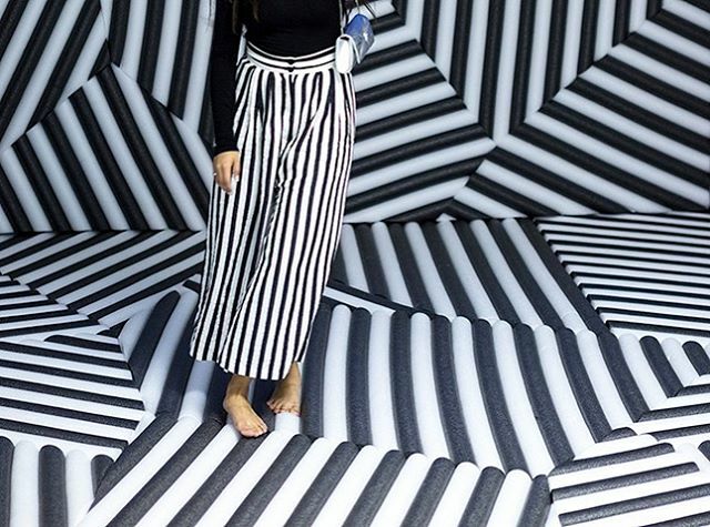 AAmpStudioLA's tweet photo. Razzle dazzle ✨... a look back to our #OAA Move party installation💃... #razzledazzle #aampstudio #stacklab
.
.
.
In collaboration with @stacklab_design https://t.co/a7bk19oFsD