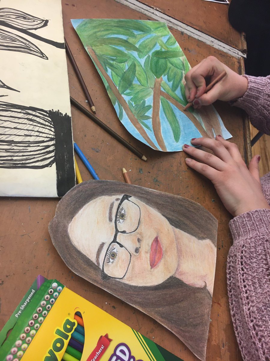 ScottoArt's tweet image. Art 4 working on #thememoryproject, painting and drawing impoverished high school students from Russia #bekind #paintforacause #helppeople
