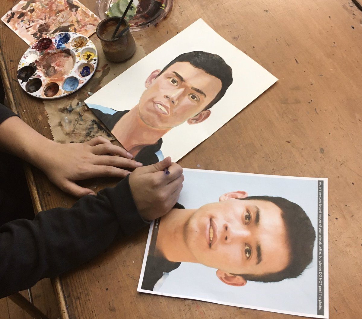 ScottoArt's tweet image. Art 4 working on #thememoryproject, painting and drawing impoverished high school students from Russia #bekind #paintforacause #helppeople
