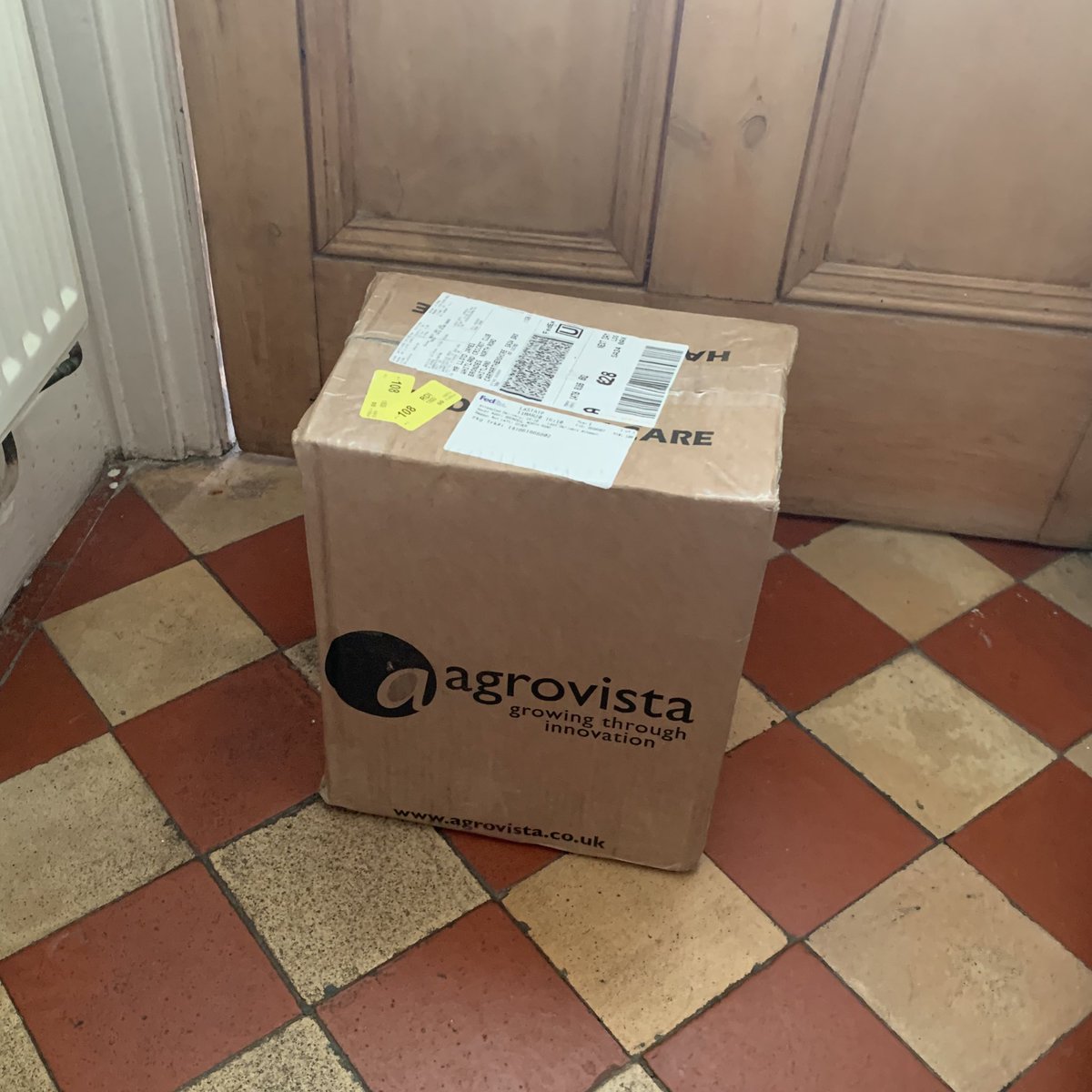 MrLloydJames's tweet photo. When you have a delivery for @CCHendygwynOval and your wife asks โWhat have you bought now?โ
I really do spoil Emma ๐
#groundsman #anotherdelivery https://t.co/iCJR8bnPJv