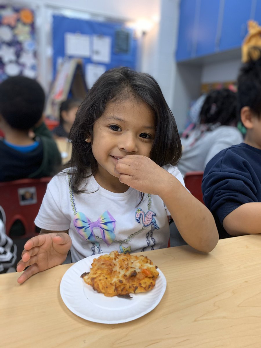 Alison Meadows (@msmeadowsap) on Twitter photo Our PreK panthers had a great time making and eating their own pizzas today! <a href="/ParklawnFCPS/">Parklawn Elementary</a> Our PreK panthers had a great time making and eating their own pizzas today! <a href="/ParklawnFCPS/">Parklawn Elementary</a>