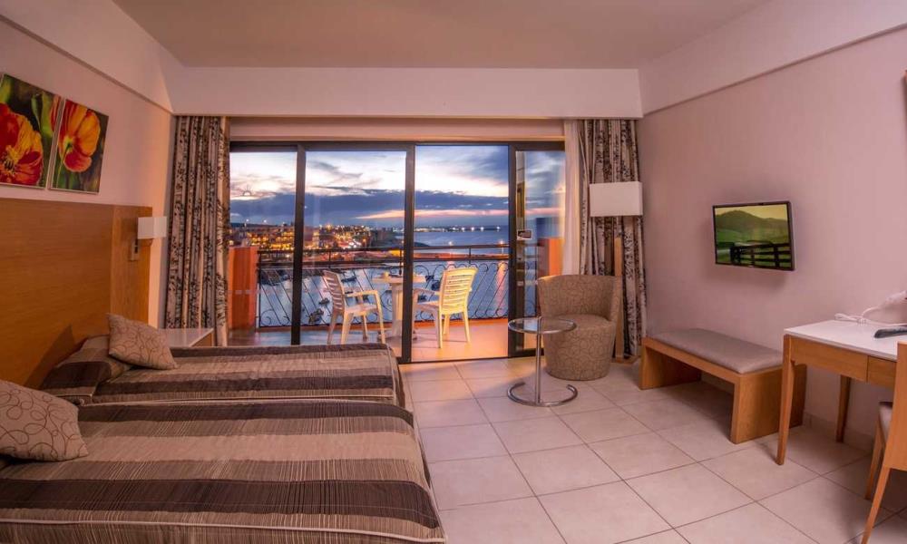 Bookmalta_com's tweet photo. The 4 ⭐ Ramla Bay Resort is not like any other hotel in Malta, built on over 28,000m² of waterfront land 🏨

📍Mellieha, Malta

🔗 https://t.co/uGeJuLuZ5k

#mellieha #malta #ramlabayresort  #waterfront #visitmalta #travelgram #vacation #explore #adventure #instatravel #bookmalta https://t.co/2ABhXse4rN