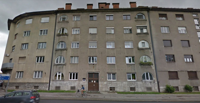 DrazbaNET's tweet photo. Na dražbi: #Stanovanje v #Ljubljana površine 45 m2, izklicna cena je 70.000 €, #drazba bo 19.3.20. https://t.co/tnO0WPgjEB
#javnadrazba #nepremicnine #drazbe #javnedrazbe #Slovenija #nepremicnina #Siska #auction #realestate #apartment #residential #condo #city #Slovenia #Europe https://t.co/BEItju9iJq