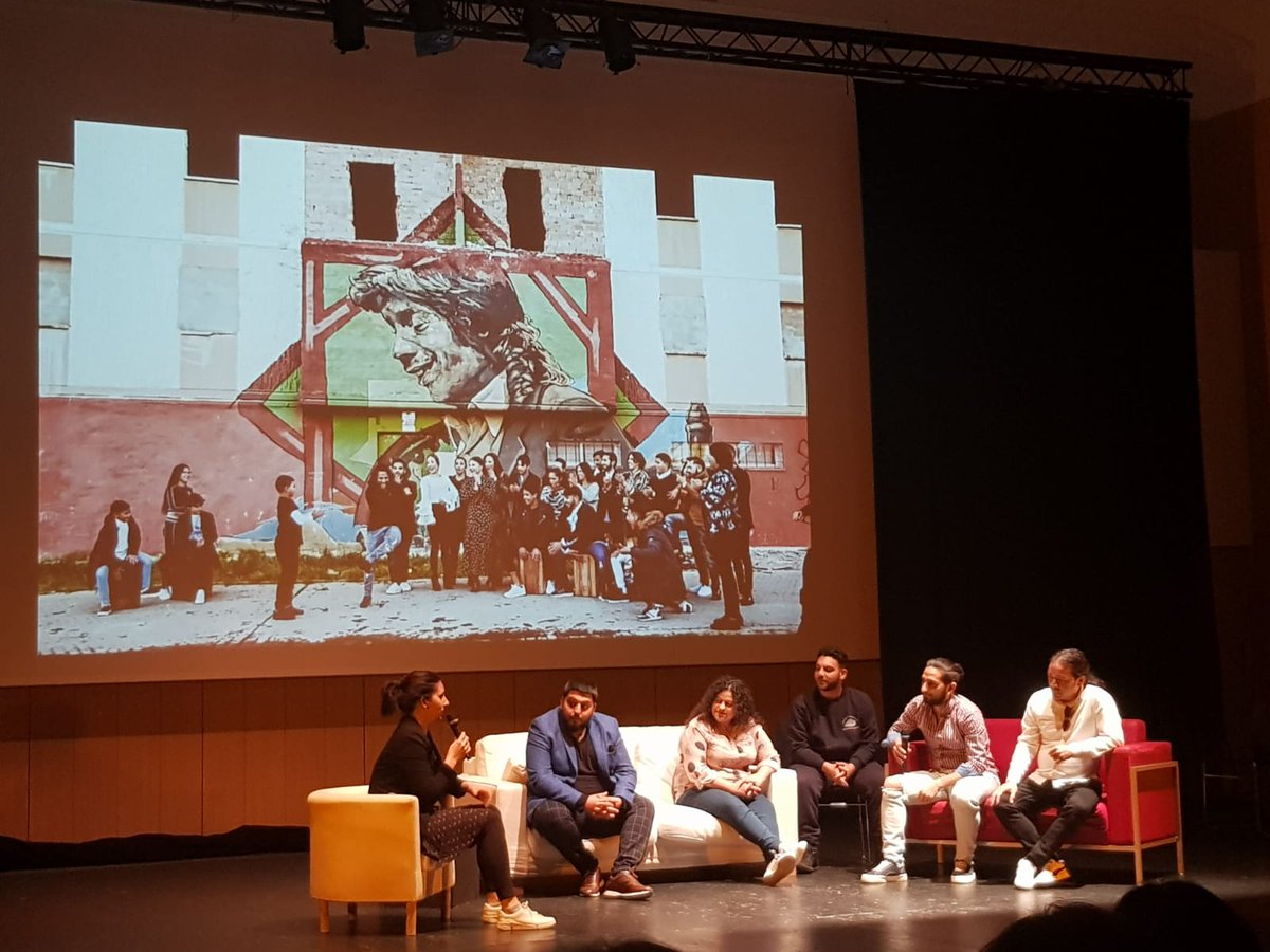 RECESevilla's tweet photo. Encuentro con la ciudad de la inclusión y la convivencia. Visitamos #FactoriaCultural en el #PolígonoSur y conocemos sus proyectos como la @FundacionAlala o #FueradeSerie. Un espacio vivo en el que tienen cabida las iniciativas culturales que se generan en el barrio. https://t.co/wOAE48ugjc