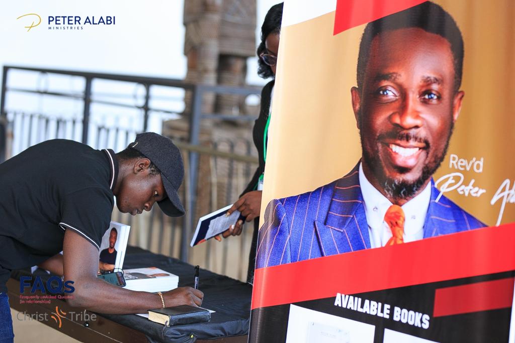 ChristTribe's tweet photo. Making it work is a masterpiece on relationships written by Rev'd Peter Alabi to help the relationships of believers work! It would be available for SIGNING by Rev'd Peter Alabi
for the first 50people to buy the book at the Venue.
#FAQs2020
#peteralabiministries
#ChristTribe https://t.co/gIhIBi7kNX