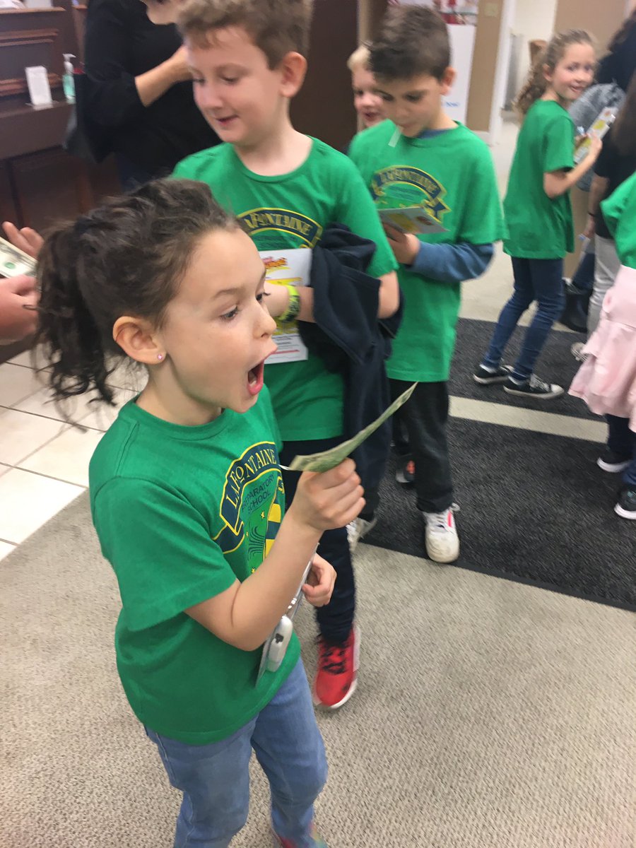 MsFaehr_LPS's tweet photo. Highlight of their trip: They each received their very own $2 bill! 

Thank you for going above and beyond to make these kid’s day CVNB! 💵 🏦 https://t.co/vSKQh2ssxV
