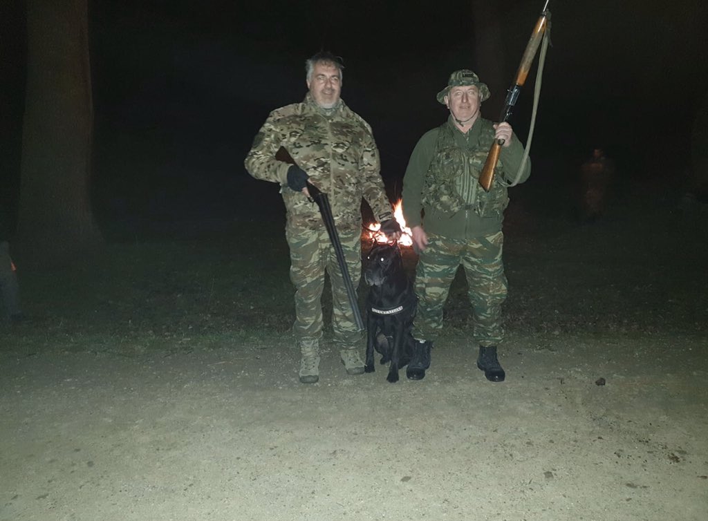 Cani, doppiette, trattori e neonazi. “Nacht und nebel”, come nel vecchio slogan nazista, “di notte e nella nebbia” un gruppo di estremisti tedeschi ha cominciato a percorrere i campi in #Grecia dove fuggono i #migranti. 
<a href="/nelloscavo/">nello scavo</a> <a href="/Avvenire_Nei/">𝐀𝐯𝐯𝐞𝐧𝐢𝐫𝐞</a> 
avvenire.it/attualita/pagi…