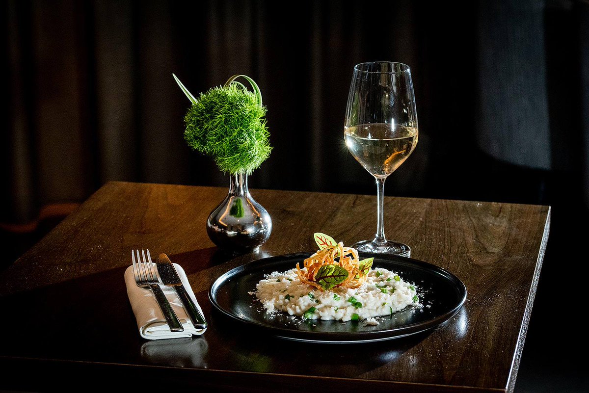 A masterpiece on every plate.
Dinner at <a href="/CPatTheKnick/">CP at The Knick</a> means indulging in culinary art in its finest form. fal.cn/373yR #KnickOfTime