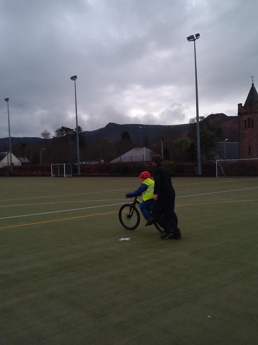 DreghornPrimary's tweet photo. They say once you've learned to ride a bike you'll never forget! #proud #firstcycle @ArranOutdoors https://t.co/9kV4lZjNHI