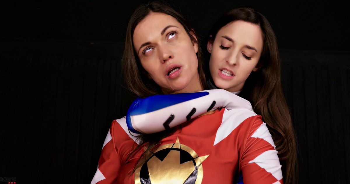 defeatedxxx's tweet image. 'I know each one of your #weakpoints. Destroying you will be easy, I will be the only #superheroine!'
Discover this incredible video starring @AmirahAdaraxxx and @AlyssaReeceXo here: defeated.xxx/dino-demise-re…
#sleeperhold #drooling #ko #knockout #bellypunching #headscissors