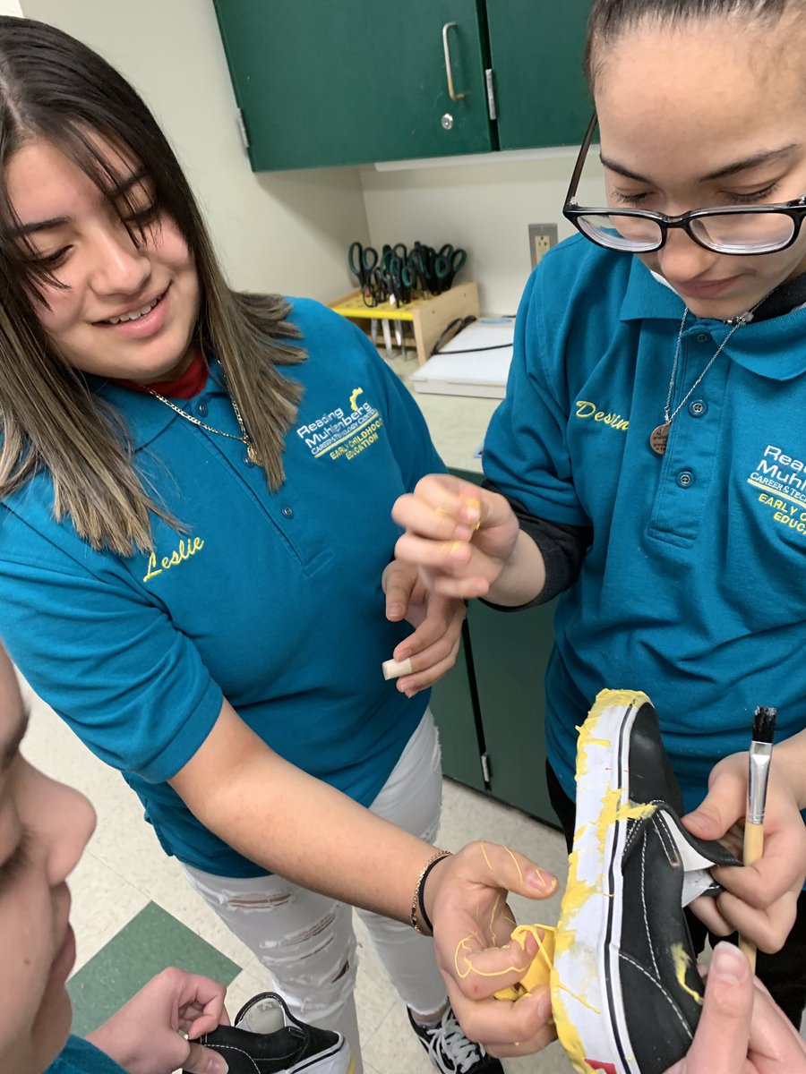 RdgMuhlCTC's tweet photo. Students in Early Childhood Education learned the value of team work and problem solving today after a “slime filled accident” while preparing for the preschool children. All the ECE students chipped in to help, while having a little slime fun themselves. #RMCTC https://t.co/asumSQMDQ7