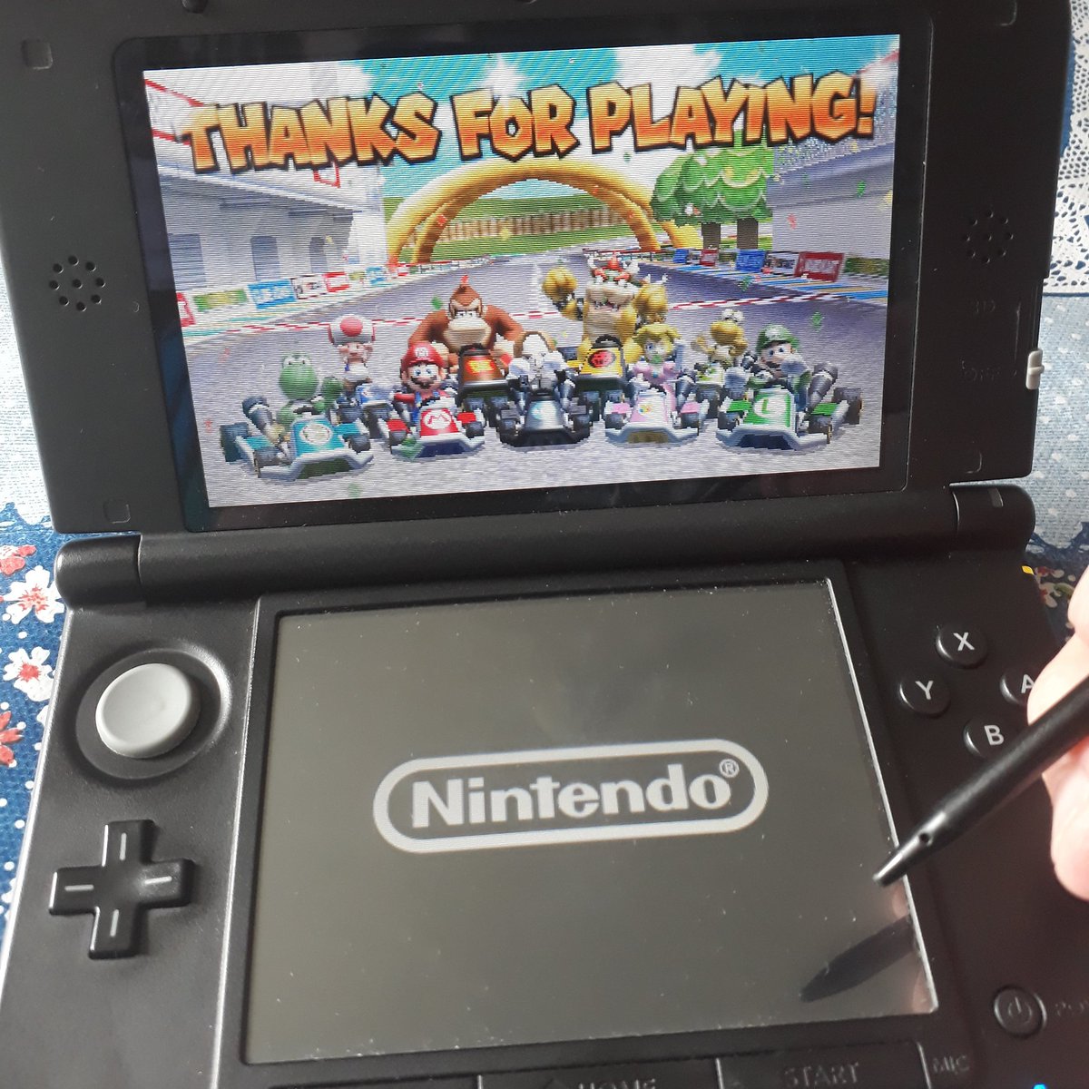 reinodocogumelo's tweet photo. Meu 3DS! ✍🏻 Com que personagem você mais gostava de jogar em Mario Kart 7?
#mario #nintendo #nintendo3ds #3ds #3dsxl #mariokart #mariokart7 #portablegame #videogames https://t.co/m6QOaOxoQE