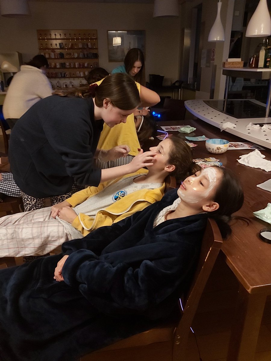 #ThrowbackThursday to our pamper night 💅💄