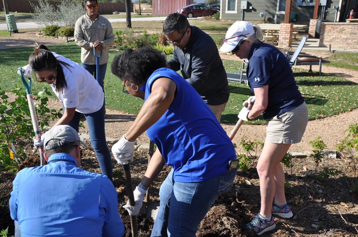 AscendMaterials's tweet photo. Ascend Cares worked with @TreesForHouston and Camp Hope to plant 23 trees around the facility’s new veteran family townhomes. #BetterEveryDay #AscendCares #WeCare #WhyIAscend #AscendProud https://t.co/9mbpgaXISD