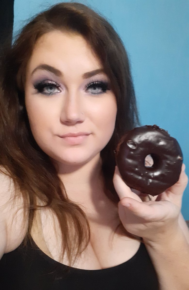 gaming_bell's tweet photo. #GetGlazed ! Proudly apart of the #GlazedClan !
#GetCream #donut #GlazedBell
(Founded by #GlazedOver aka @GregOver3 ) https://t.co/2U5AL9YHOZ