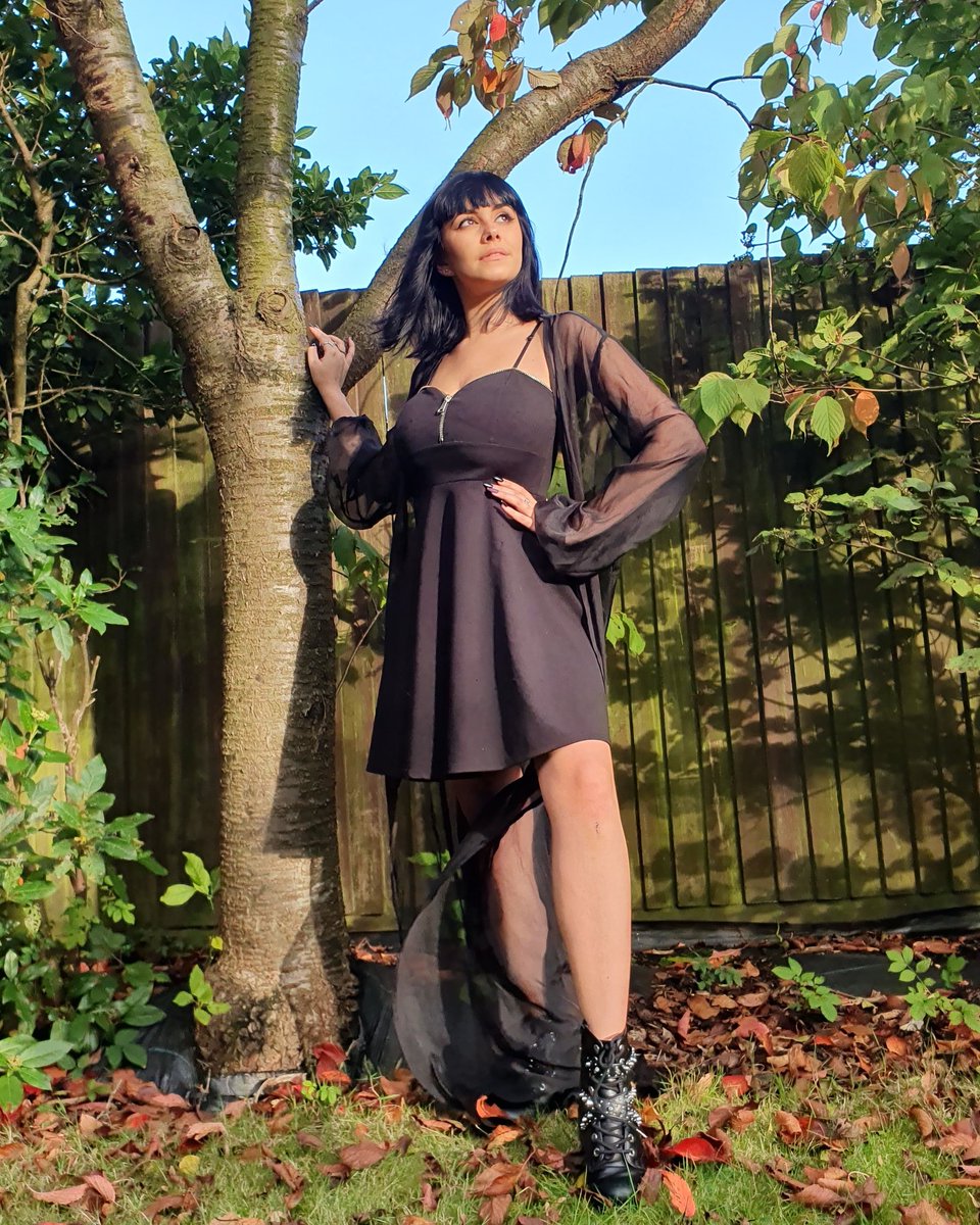 SoheilaClifford's tweet photo. #ThursdayThoughts

Throwback to Autumn🍂��� https://t.co/BOXA2BasSH