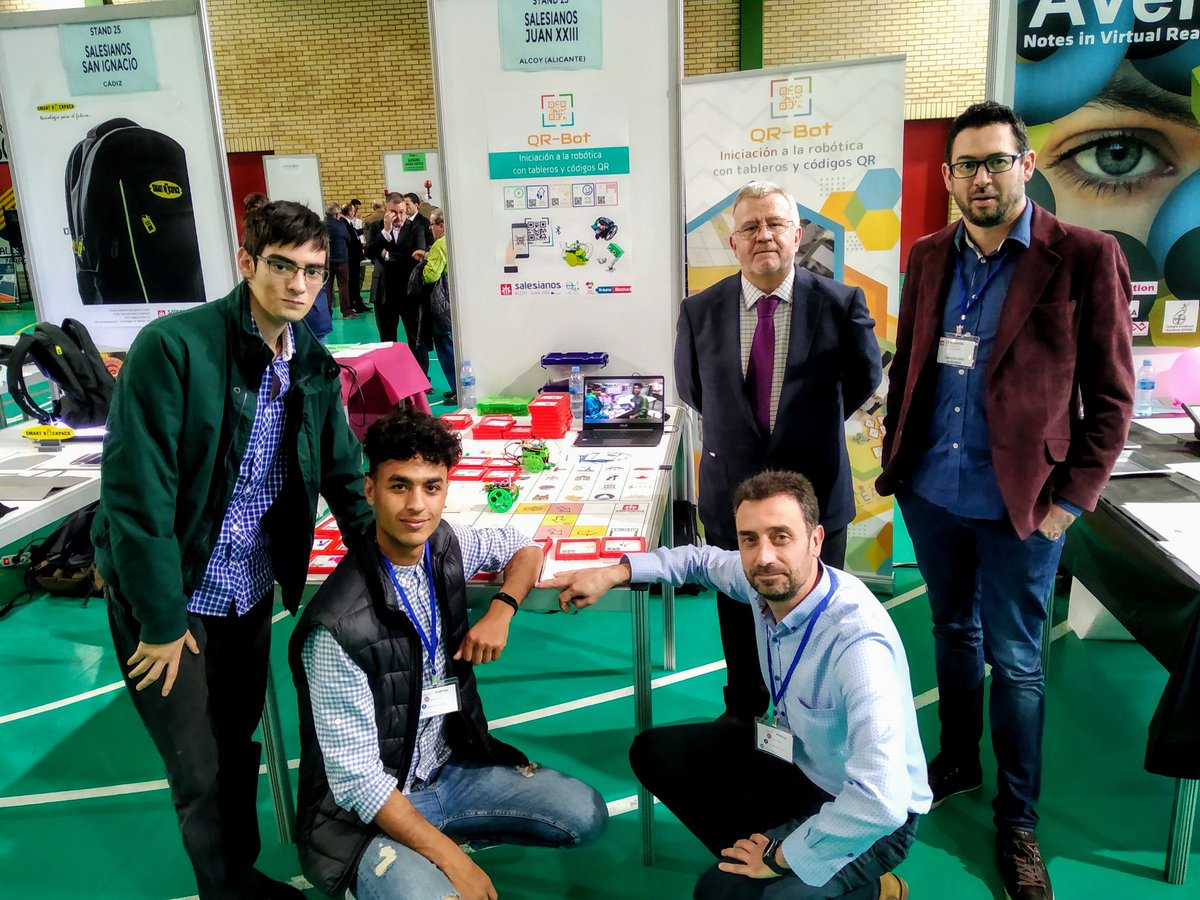 JuanjoLopezIbi's tweet photo. 2° premio en la cat. tecnologías de la información y la comunicación con el proyecto QR-Bot en los premios Don Bosco de Zaragoza
Enhorabuena a los alumnos Moha, Isra y mi compañero Sergi por el gran trabajo realizado
@PremioDonBosco
#PdB33ed https://t.co/TIvXL6RiWY