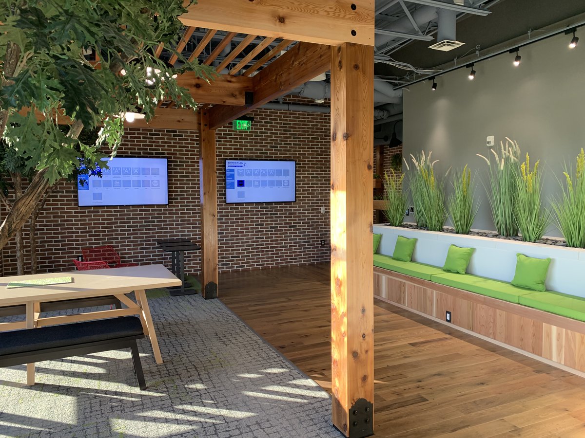 Crestron's tweet photo. Christian Financial Credit Union wanted to merge IT and AV throughout their facility while maintaining a secure and scalable solution. Crestron DM NVX did exactly that. 

Learn more: https://t.co/EWOgRsLKbY 
#DMNVX https://t.co/NMGXlHaqTt