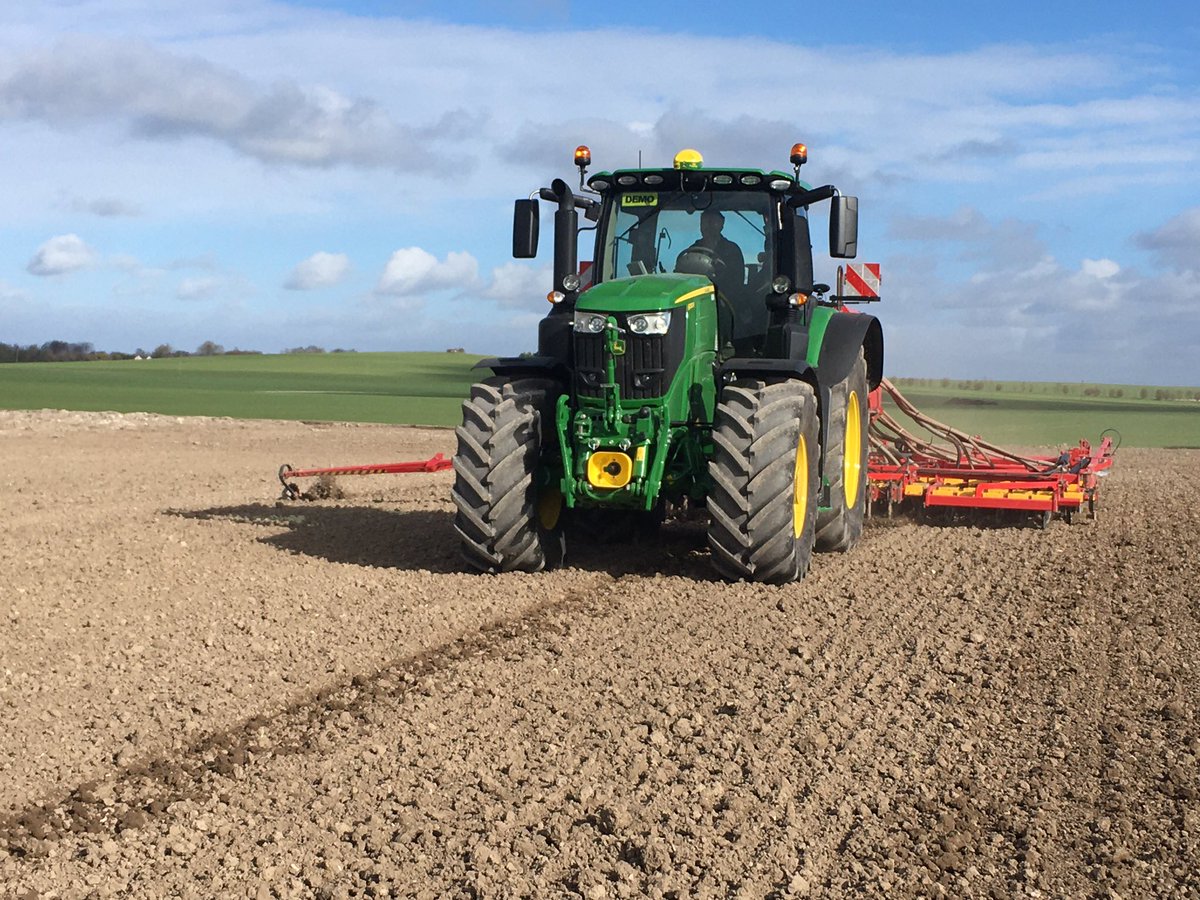 PrecisionAGPaul's tweet photo. Been a busy boy today on the land out with our Demo 6250 on this 6m vaderstad rapid,  @BenBurgessAg #farmsight https://t.co/wxT9CzC2ER