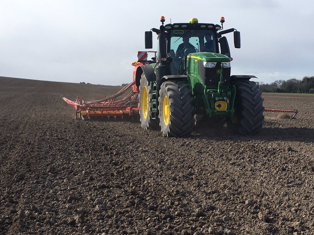 PrecisionAGPaul's tweet photo. Been a busy boy today on the land out with our Demo 6250 on this 6m vaderstad rapid,  @BenBurgessAg #farmsight https://t.co/wxT9CzC2ER