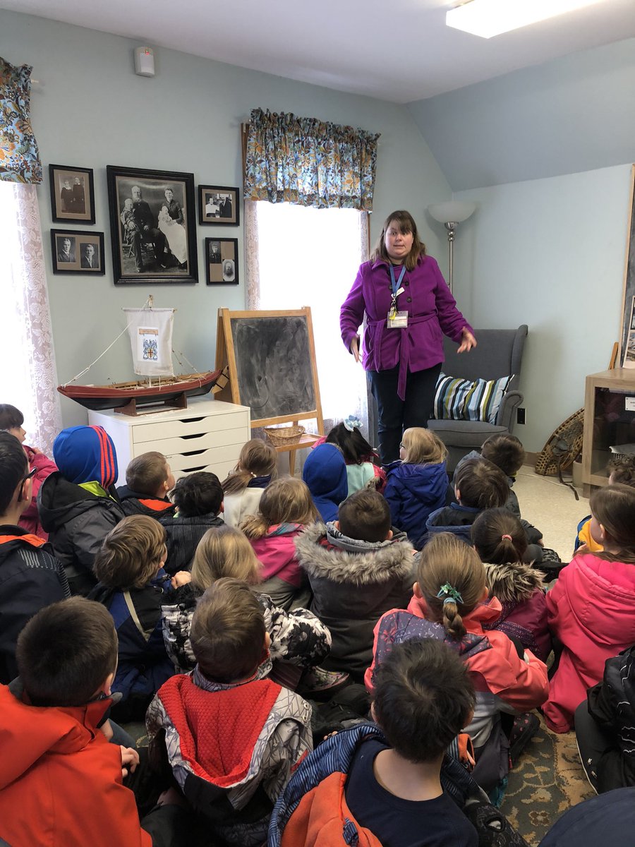 MissBotterill's tweet photo. We had so much fun visiting the John Walter Museum today! We made candles, scones, butter, log cabins and learned all about the past. #GradeOne #EIPSLearns #EIPSTeaches #SocialStudies @CityofEdmonton @heatherderksen @BrentwoodEIPS https://t.co/v1yG6Dfjd5