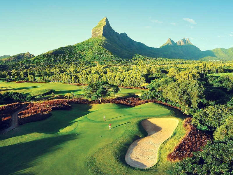 hallaboutafrica's tweet photo. Happy 52nd birthday, Mauritius. After gaining Independence from Britain on 12 March 1968, the island paradise languished for decades before progressive administrations put in place economic and social policies that will soon make Mauritius Africa's 1st high income country. https://t.co/QhI63ECGFi