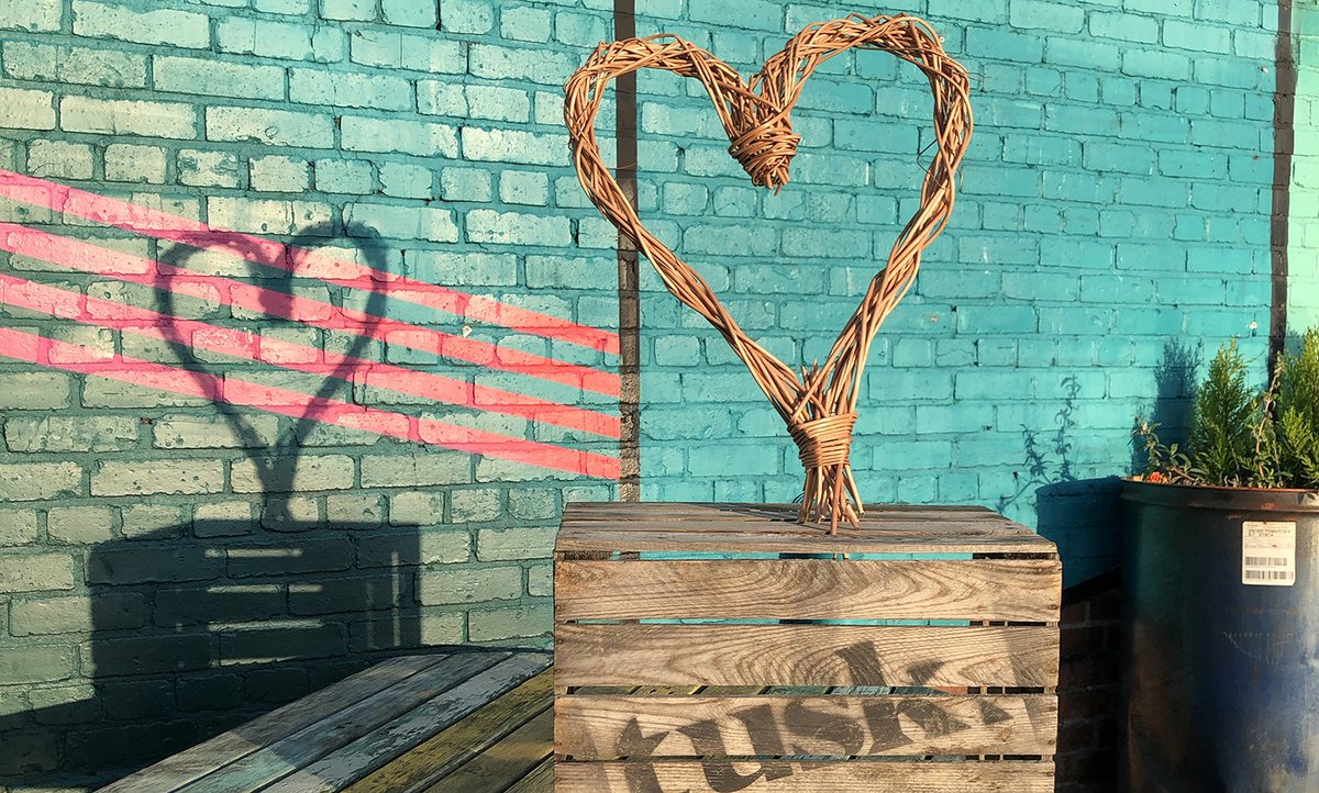 Arts &amp; Crafts Workshop: Willow Tree Hearts | 21 March. We're hosting an Arts &amp; Crafts event where you learn to make your own Willow Tree Hearts. Great chance to learn a new skill &amp; perfect for those looking for something a little different. Book your tix: bit.ly/WillowTreeCraf…