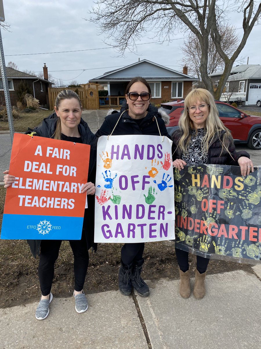 bouch_j's tweet photo. #CutsHurtKids #ETFOstrong #Istrikebecause #handsofffulldaykindergarten @Sflecce @fordnation @etfopresident https://t.co/tkaEZuvtuM