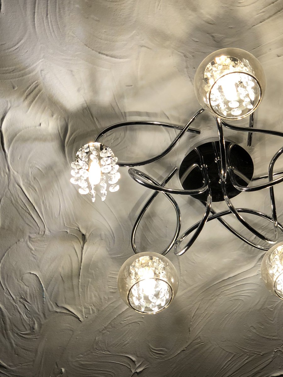 ByTwigDesign's tweet photo. @DunelmUK - we were just chilling out this evening and the glass lampshade off our ceiling light just fell off and smashed. Luckily it didn’t hurt anyone. Any chance of a replacement?! https://t.co/abkzlLdgpU
